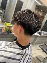 エフエム 明大前(FM)&nbsp;バーバー　ツーブロック/刈り上げ/ツイスパ/ビジネス/かきあげ