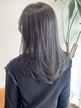 ビューエヒメ(VIEW EHIME) 小顔可愛いレイヤーカット×アッシュカラー20代30代40代