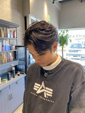 サンカリ 新居浜駅前店(SANKARI) フェザーパーマ