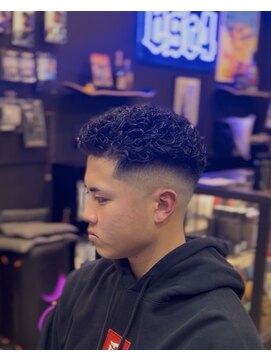 バーバースタイルクラブフォー(BARBER STYLE CLUB 4) 極道パーマ