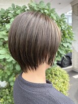 ヴィアンカ(Vianca) 抜け感ショート