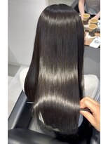 キニ(KINI)&nbsp;髪質改善×暗髪カラー ブリーチ毛もうるツヤロング