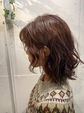 エル(EL by green) 《tomi》レッドベージュ×ミディアムレイヤースタイル