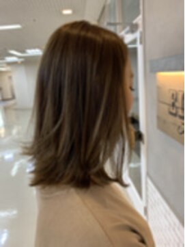 エイトオーミヤ 大宮店(EIGHT omiya) 【EIGHT 大宮】アッシュベージュ/ハイライトカラー