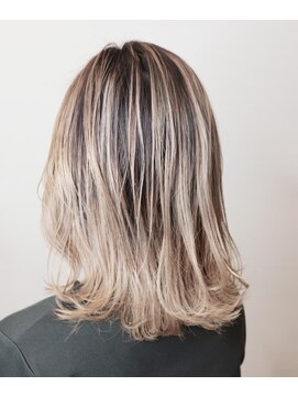 シャンプー(Shampoo) べージュ系バレイヤージュ