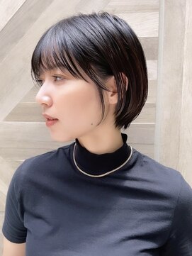 ビュー フクオカ(VIEW FUKUOKA) 美髪にオトナかわいいホワイトグレージュネビージュショートボブ