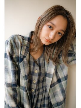 ガレージ バイ グリーン 原宿 表参道(Garage by green) 【loki】セミロング×スモーキーベージュ