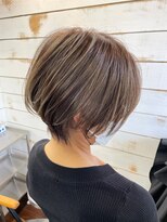 ハーツ(Heart's)&nbsp;白髪ぼかしハイライト大人ショート【髪質改善/脱白髪染め】