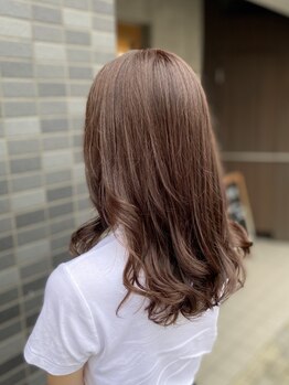 女性らしいフォルムでどんな時も可愛らしくいられるミディアム/ロングスタイルならTIQUE～hair～にお任せ♪