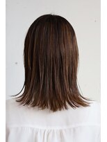 ヘアー 4038(HAIR.4038)&nbsp;シンプルな外ハネが生きる、抜け感ツヤストレート