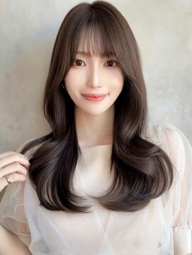 アフロート ルヴア(AFLOAT RUVUA) AFLOAT RUVUA【伊藤 潤】レイヤーカット/前髪カット