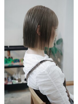 フェイヴィーズ(FavyS) ミルクティーベージュ切りっぱなしボブ