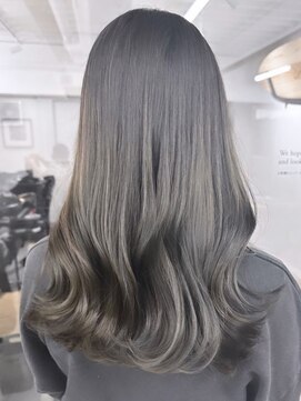 ヘアサロン エフ 渋谷(F) #アッシュカラー#韓国ヘア