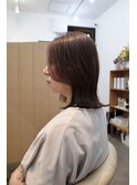 ゆるい顔周りと酸性ストレートミディアム