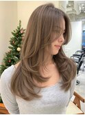 バタフライレイヤーカットアッシュベージュ