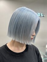 ソル ジングウマエ(SOL JINGUMAE)&nbsp;水色/切りっぱなしボブ/ブルーカラー