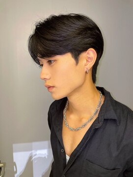 ノーム(NORME) 毛流れセンターパート/20代30代