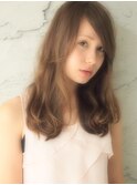 「ゆるいやわらかな」ナチュラルセミロング