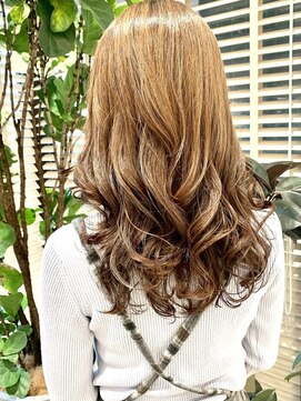 ステアケース 武蔵小杉店(stair:case) ゆるふわコテ巻きパーマ　30代40代髪型　グレージュカラー