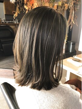 パム 恵比寿(PAM.) オリーブグレージュの鎖骨ミディアム【PAM./HANA】