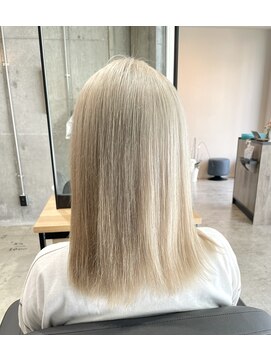 アンデイ(unday) ホワイトブロンド