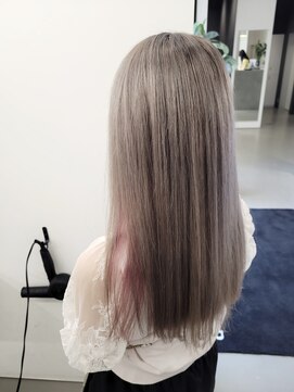 ゴットラトゥール(GOTTO LATOUR) ハイトーンカラー/ブリーチ/アッシュベージュ/インナーカラー