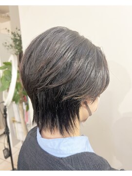 サロン ド ビカ(Salon de bika) ショートウルフ×ダークグレージュ