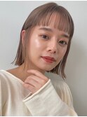 顔周りレイヤーカットグレージュカラーくびれボブベージュカラー
