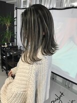 キング 枚方店(K!ng)&nbsp;【枚方、高槻、梅田】ホワイトハイライト