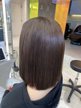 ロンドルーチェ 心斎橋(Lond luce) ダークアッシュ/ミディアムレイヤーカット［髪質改善/縮毛矯正］