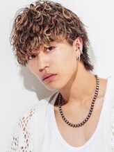 波巻きパーマ,波巻きツイストスパイラルパーマ[渋谷駅/men's/メンズカット/韓国風/メンズパーマ/眉毛]