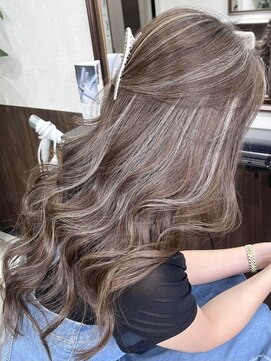 ベルヘアーデザイン 堺東(Belle hair Design) ハイライトレイヤーカットイルミナカラーグレージュ韓国風堺東