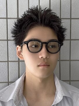 爽やか×男らしさの両立◎スパイキーショート