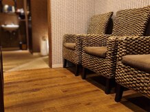 リゾート感漂う受付スペース　岡崎/髪質改善/白髪染め/縮毛矯正