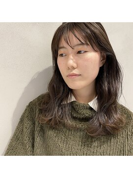 フェン ヘアーアイス(Fen.hair ici) ロングレイヤー　ロングヘア　グレージュ　大人かわいい