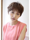 クールショートピンクベージュネオウルフハイライトカラー用賀