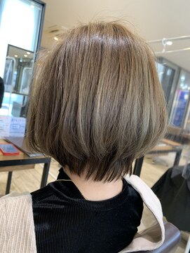 トレ(tre.) 甲子園口/髪質改善/ショート/ハイライト/酸性ストレート