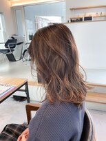 モイシェン(mauschen)&nbsp;ハイライトグレージュ×ナチュラルレイヤーカット