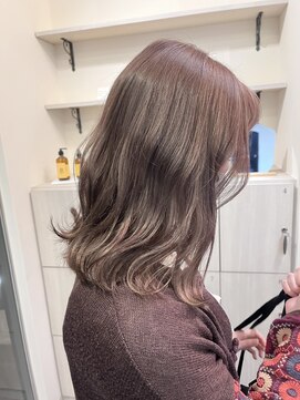 ユニ(Uni.) 中明度ミルクティーベージュ