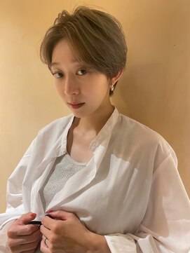 ムーフ(Moof) 大人可愛い20代30代40代黒髪前下がりショートボブ丸みショート◎