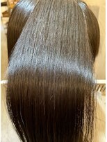 リト(ri_to)&nbsp;酸性領域で作る艶髪ストレート