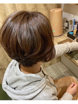 カミケンネクスト(kamiken.next) 首元すっきり毛流れふんわり大人ショート【カミケンネクスト】