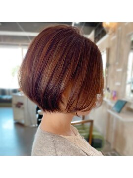 アトリエ エス atelier es HAIRDESIGN ころんとボブ/丸みボブ/丸みシルエット/くすみベージュ/抜け感