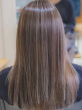 ニーイチイチ(211) デザインカラー/美髪/ロング/メッシュカラー/ハイライトカラー