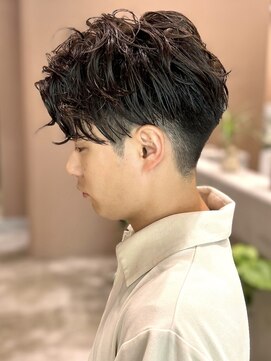 ガーデンヨコハマエスト(GARDEN YOKOHAMA est) 前下がり ニュアンスパーマ ショート