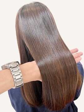 クオリス 赤塚店(QUALIS) 20代30代40代髪質改善トリートメント艶感ストレート透明感ロング