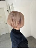 ショートカット×桜ベージュ／20代/イルミナカラー、カット