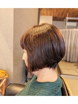 ジャドール 襟足ピタっと、ボブショート