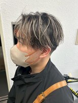メンズサロン キング 枚方店(Men’s salon K!ng) フェザーショートアップバングセンターパートメンズハイライト