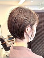 シフトヘア&nbsp;丸み耳かけショート